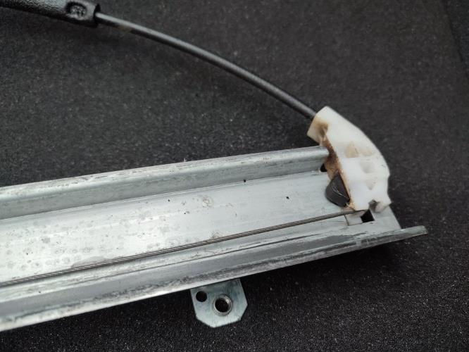 Leve vitre electrique avant droit NISSAN X-TRAIL 1 PHASE 1 Diesel