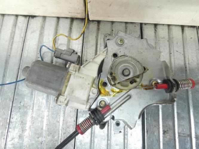 Leve vitre electrique avant droit NISSAN MICRA 3 PHASE 1 Diesel