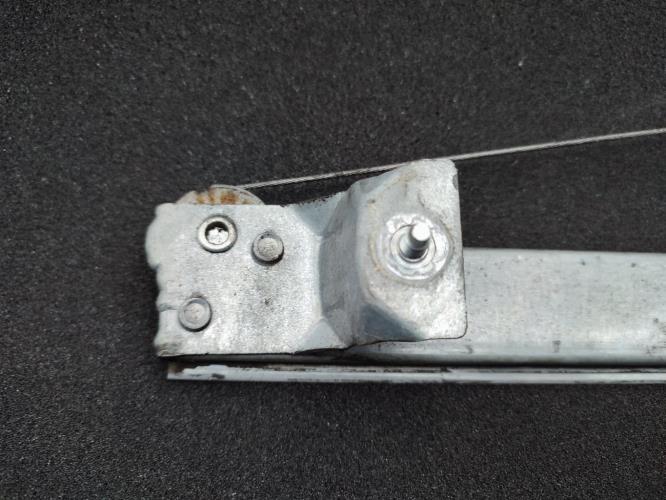 Leve vitre electrique avant droit RENAULT CLIO 4 PHASE 1 Diesel