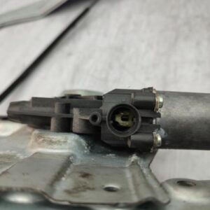 Leve vitre electrique avant droit RENAULT CLIO 3 PHASE 2 Essence