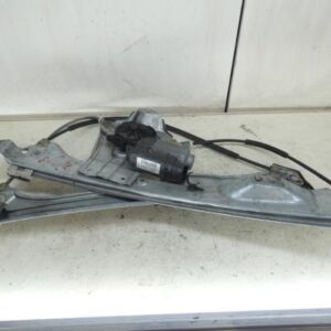 Leve vitre electrique avant droit RENAULT CLIO 3 PHASE 1