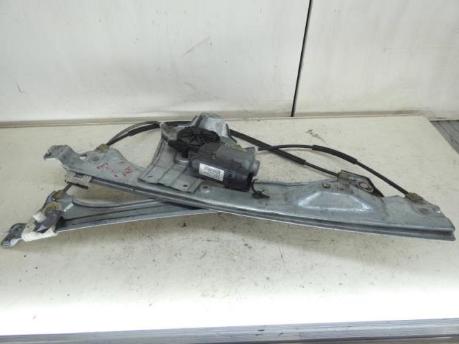 Leve vitre electrique avant droit RENAULT CLIO 3 PHASE 1