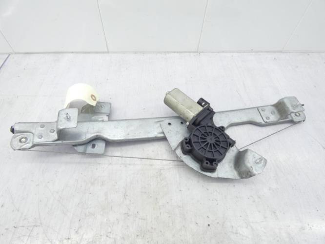 Leve vitre electrique avant droit DACIA DUSTER 1 PHASE 1 Ethanol