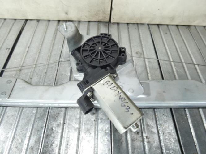 Leve vitre electrique avant droit DACIA SANDERO 1 Diesel