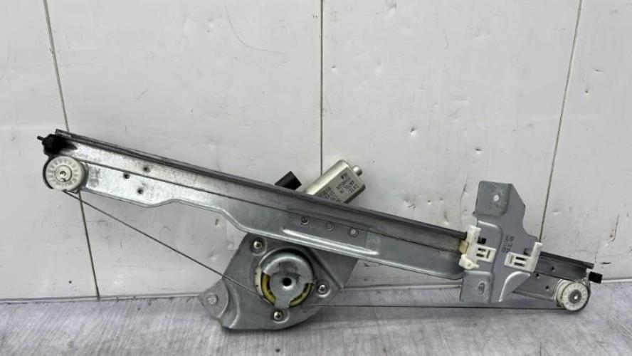 Leve vitre electrique avant droit DACIA SANDERO 1 Essence/GPL