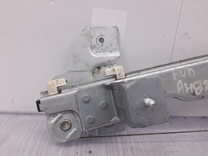 Leve vitre electrique avant droit DACIA SANDERO 1 Diesel