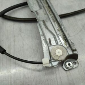 Leve vitre electrique avant droit RENAULT CLIO 3 PHASE 1 Diesel