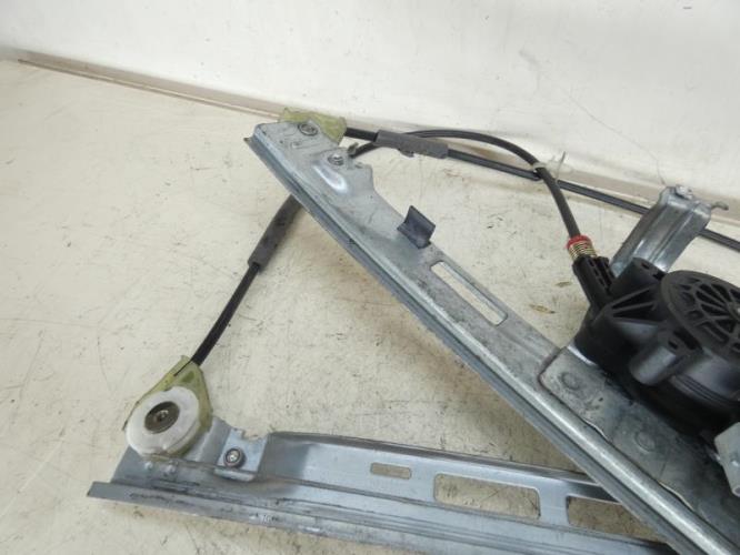 Leve vitre electrique avant droit PEUGEOT 206