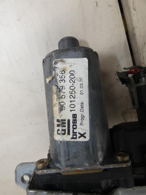 Leve vitre electrique avant droit OPEL ZAFIRA A PHASE 1 Diesel