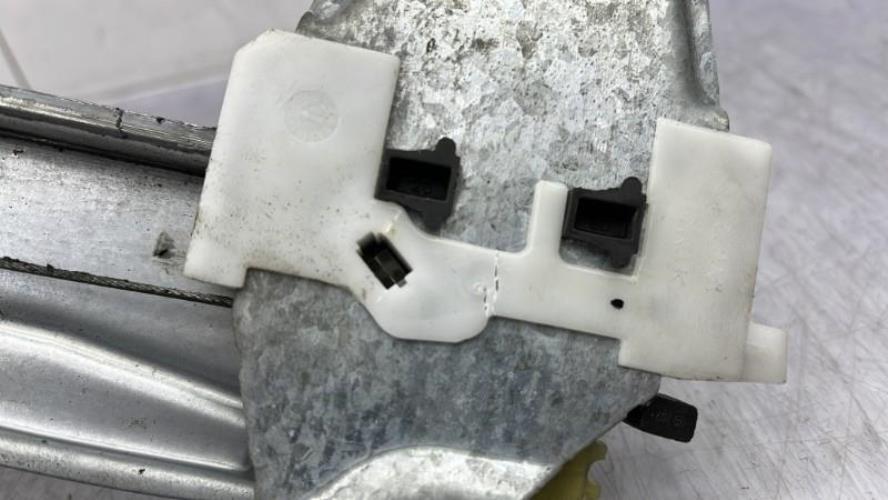 Leve vitre electrique avant droit PEUGEOT 308 1 SW PHASE 1 BREAK Diesel