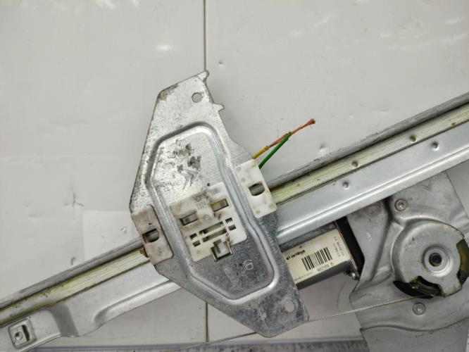 Leve vitre electrique avant droit PEUGEOT PARTNER 2 PHASE 1 Diesel