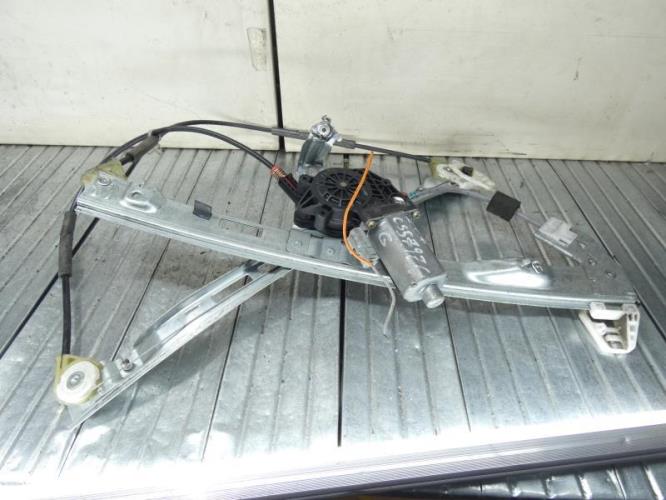 Leve vitre electrique avant droit PEUGEOT 206 PHASE 1 Essence