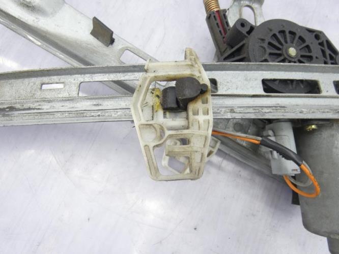 Leve vitre electrique avant droit PEUGEOT 206 PHASE 1 Diesel