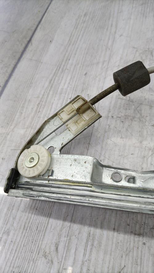 Leve vitre electrique avant droit PEUGEOT 206+ Diesel