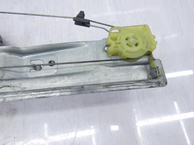 Leve vitre electrique avant droit PEUGEOT 207 PHASE 1 Diesel