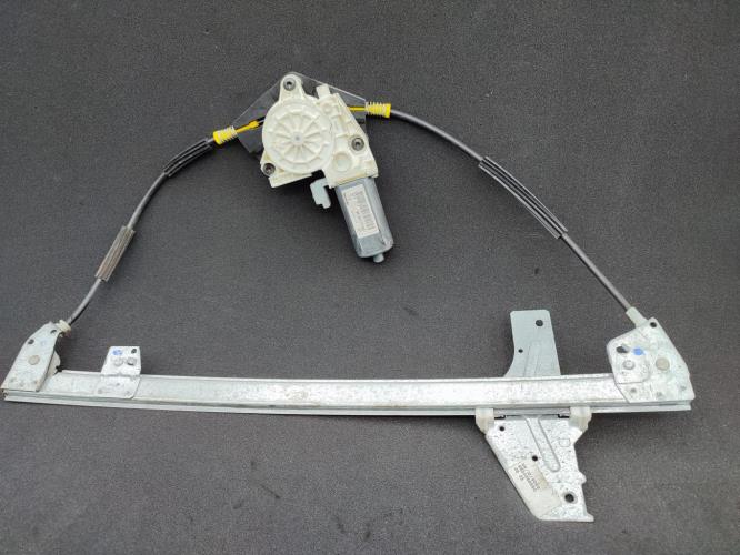 Leve vitre electrique avant droit PEUGEOT 307 PHASE 1 Essence