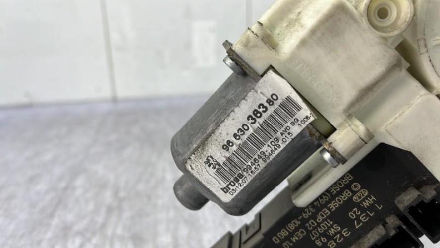 Leve vitre electrique avant droit PEUGEOT 407 PHASE 1 BREAK Diesel