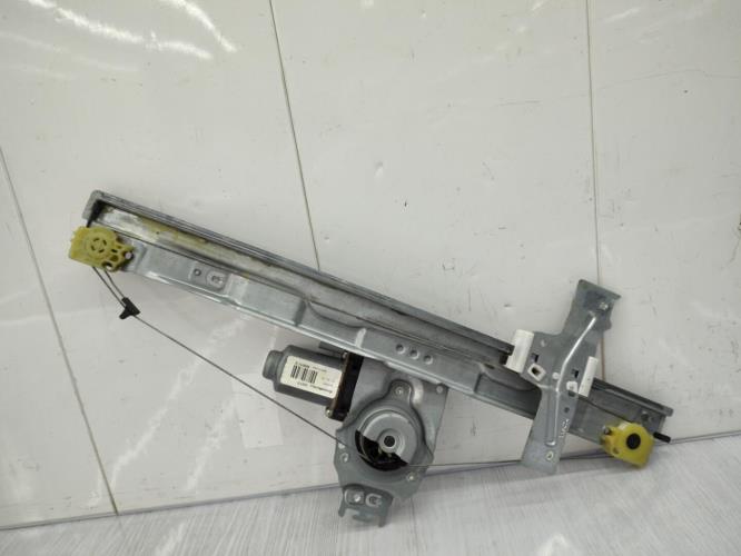Leve vitre electrique avant droit PEUGEOT 207 PHASE 1 Essence