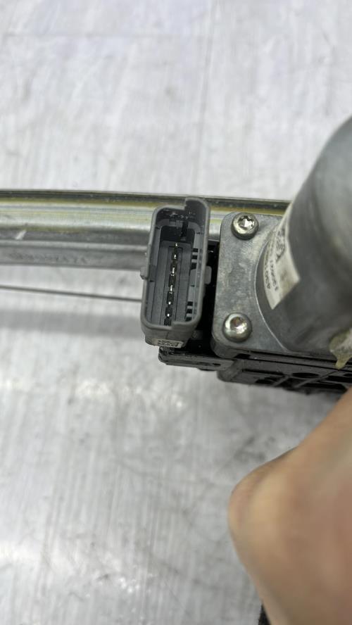 Leve vitre electrique avant droit CITROEN C4 2 PHASE 1 Diesel