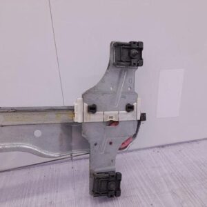 Leve vitre electrique avant droit PEUGEOT 208 1 PHASE 1 Diesel