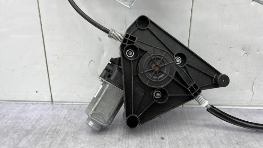 Leve vitre electrique avant droit PEUGEOT 108 Essence