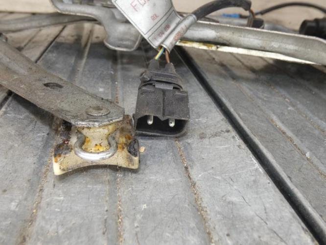 Leve vitre electrique avant droit BMW SERIE 5 E34 Diesel