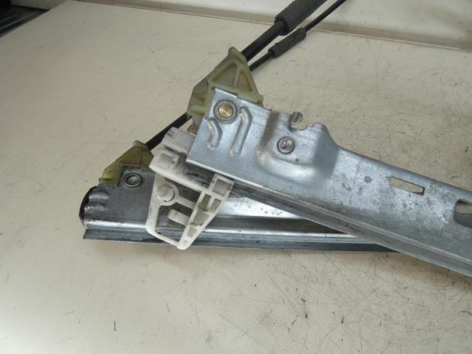 Leve vitre electrique avant droit PEUGEOT