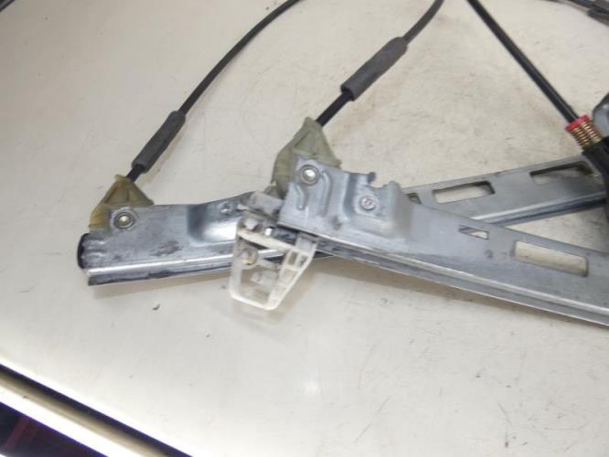 Leve vitre electrique avant droit PEUGEOT