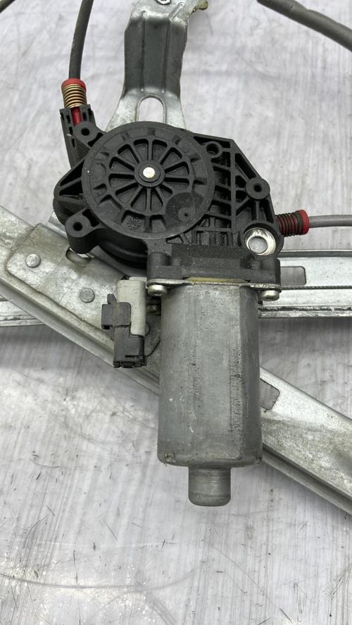Leve vitre electrique avant droit PEUGEOT 206 PHASE 1 Essence