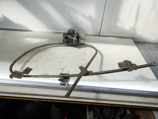 Leve vitre electrique avant droit RENAULT 5 portes