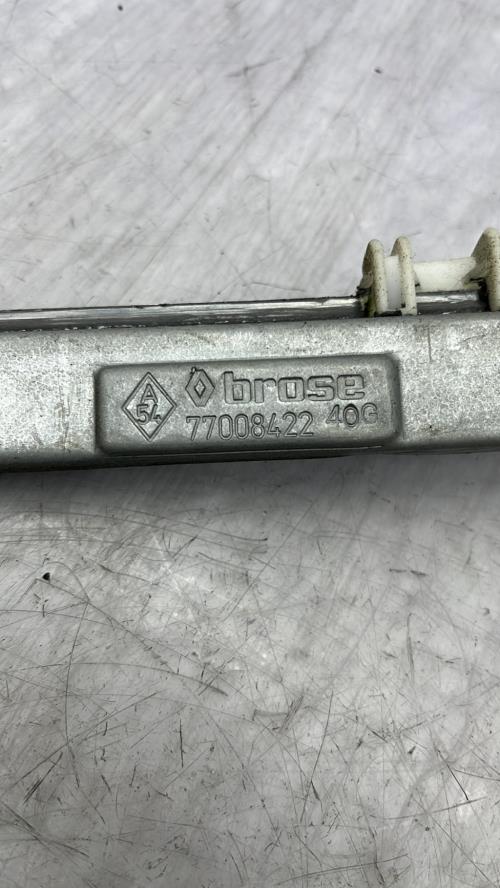 Leve vitre electrique avant droit RENAULT CLIO 2 PHASE 1