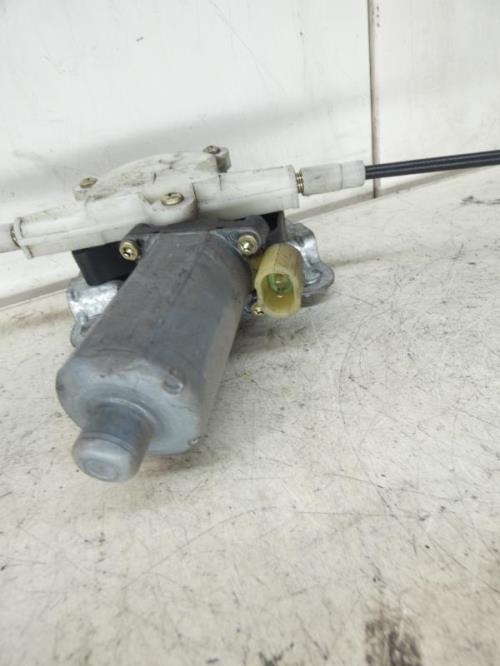 Leve vitre electrique avant droit RENAULT