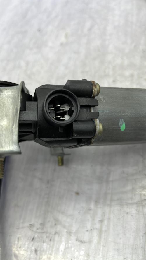 Leve vitre electrique avant droit RENAULT SCENIC 1 PHASE 2 Diesel