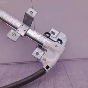 Leve vitre electrique avant gauche FORD FIESTA 4 PHASE 2 Essence