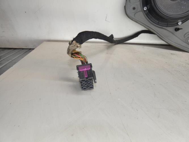 Leve vitre electrique avant gauche VOLKSWAGEN GOLF 4