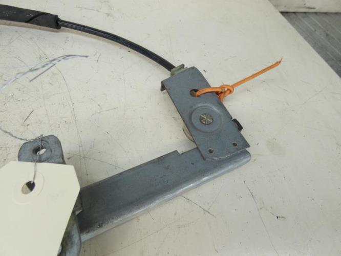 Leve vitre electrique avant gauche NISSAN