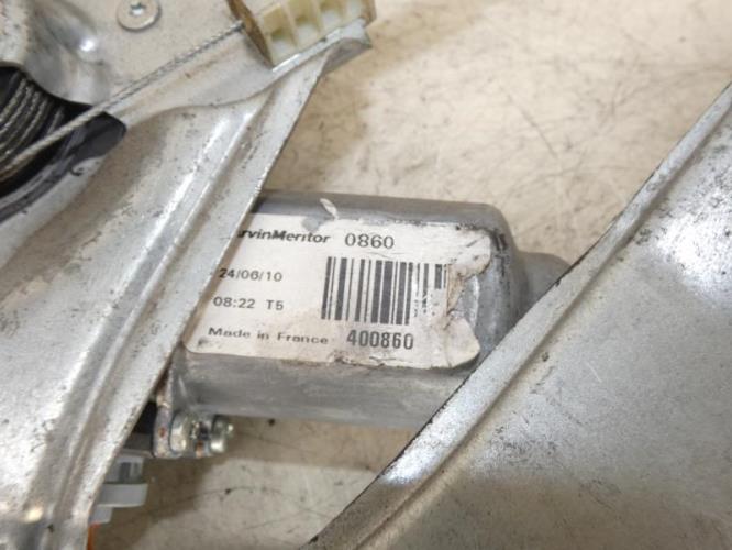 Leve vitre electrique avant gauche RENAULT CLIO 3 PHASE 1