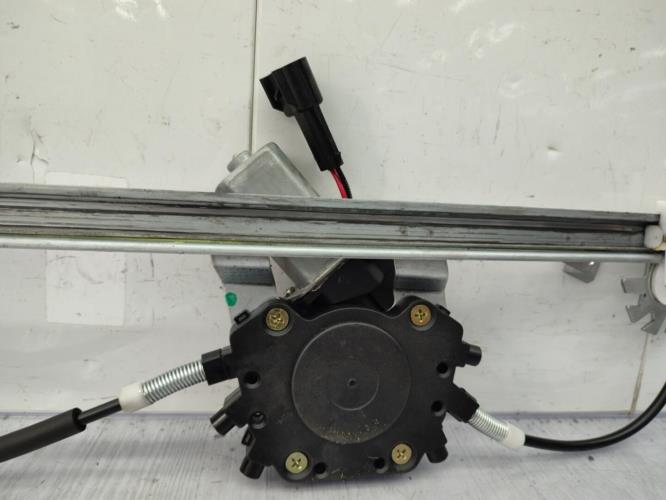 Leve vitre electrique avant gauche FIAT GRANDE PUNTO Diesel