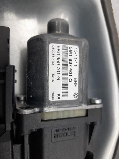 Leve vitre electrique avant gauche VOLKSWAGEN GOLF PLUS PHASE 2 Essence