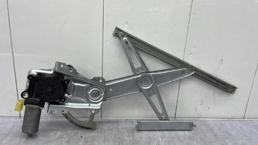 Leve vitre electrique avant gauche TOYOTA YARIS 1 PHASE 2 Essence
