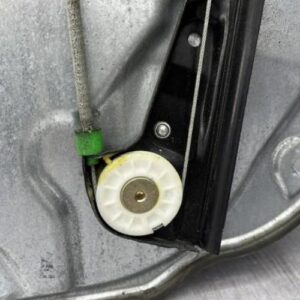 Leve vitre electrique avant gauche VOLKSWAGEN POLO 4 PHASE 1 Diesel