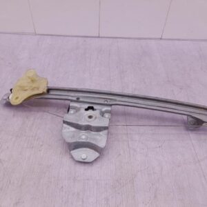Leve vitre electrique avant gauche RENAULT CLIO 4 PHASE 2 Essence