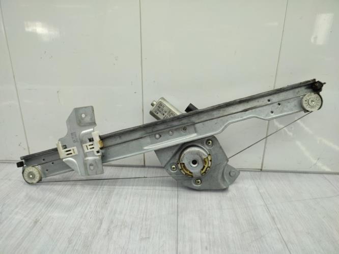 Leve vitre electrique avant gauche DACIA SANDERO 1 Diesel