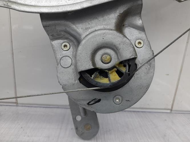 Leve vitre electrique avant gauche RENAULT MODUS PHASE 1 Diesel