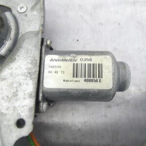 Leve vitre electrique avant gauche RENAULT CLIO 3 PHASE 1 Diesel
