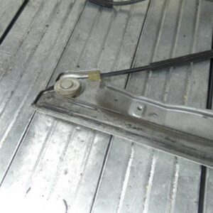 Leve vitre electrique avant gauche RENAULT CLIO 3 PHASE 1 Diesel