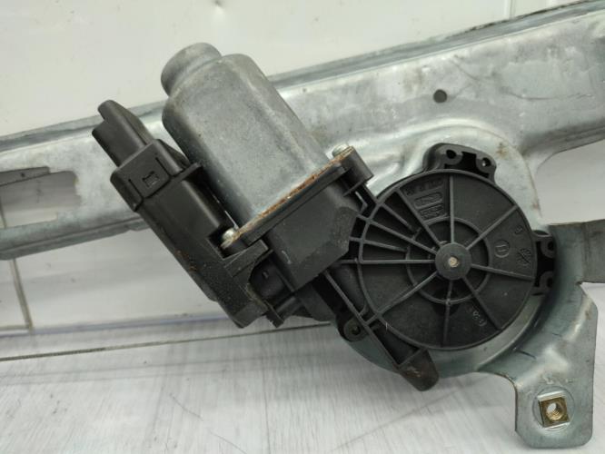 Leve vitre electrique avant gauche RENAULT SCENIC 2 PHASE 1 Diesel