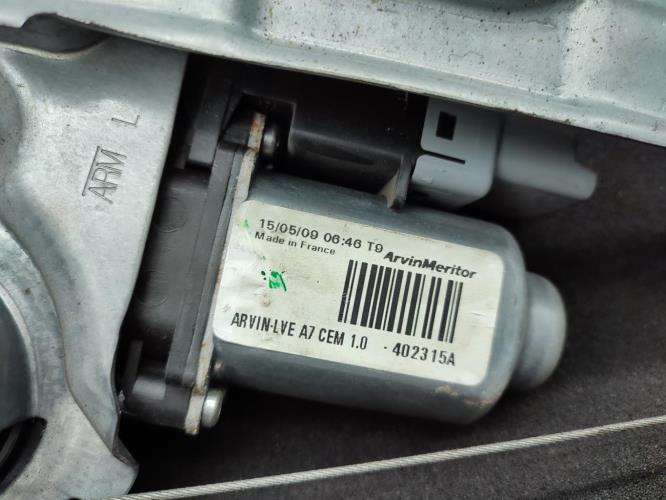 Leve vitre electrique avant gauche PEUGEOT 207 PHASE 1 Diesel