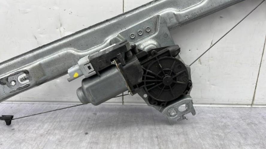 Leve vitre electrique avant gauche PEUGEOT 207 PHASE 1 Diesel