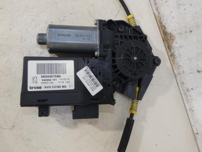 Leve vitre electrique avant gauche PEUGEOT 307 PHASE 1 BREAK Diesel